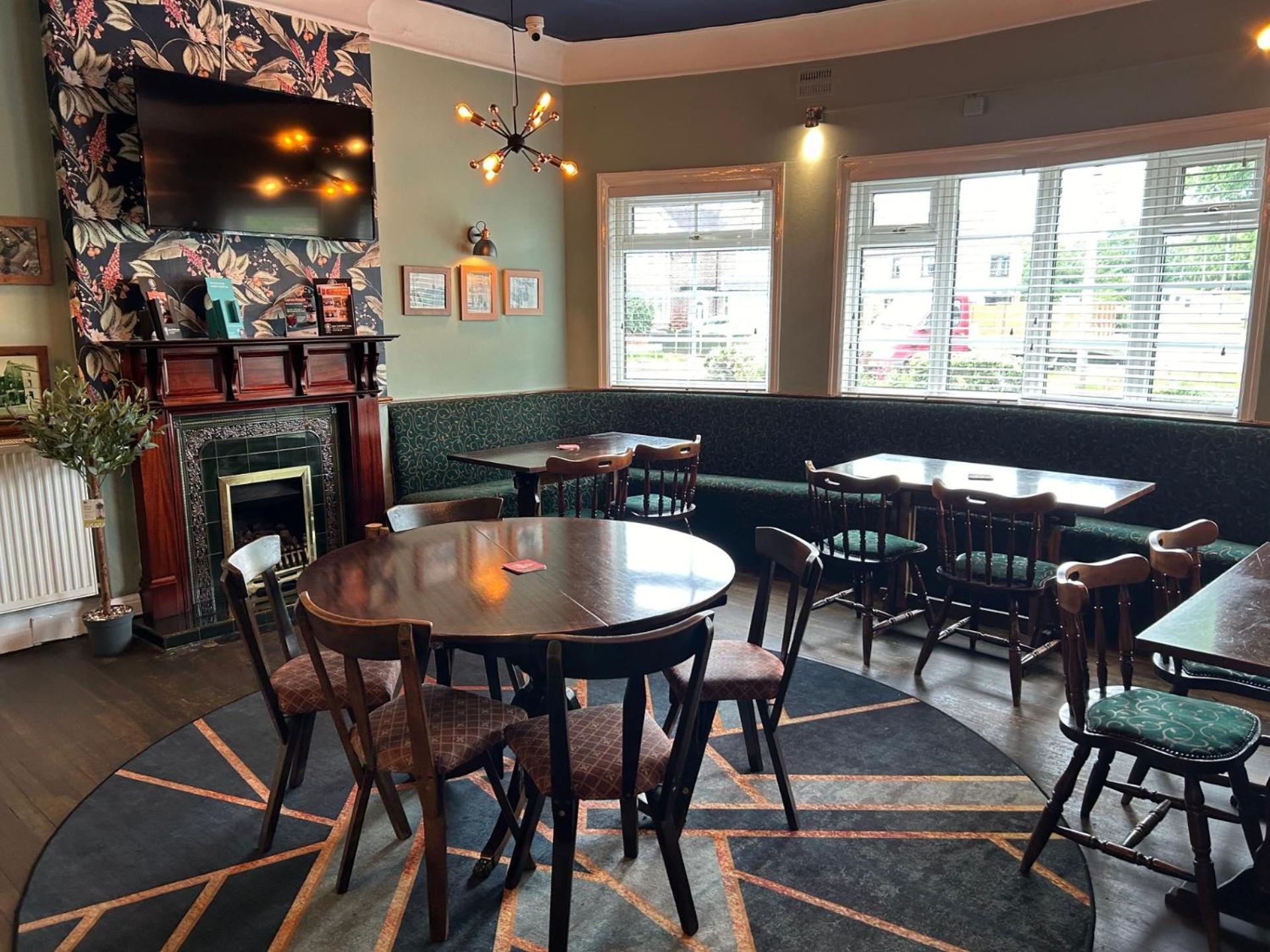 Blue Boar Inn Атърстоун Екстериор снимка